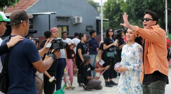 Gaya Billy Syahputra Saat Aktivitas, Kece Abis