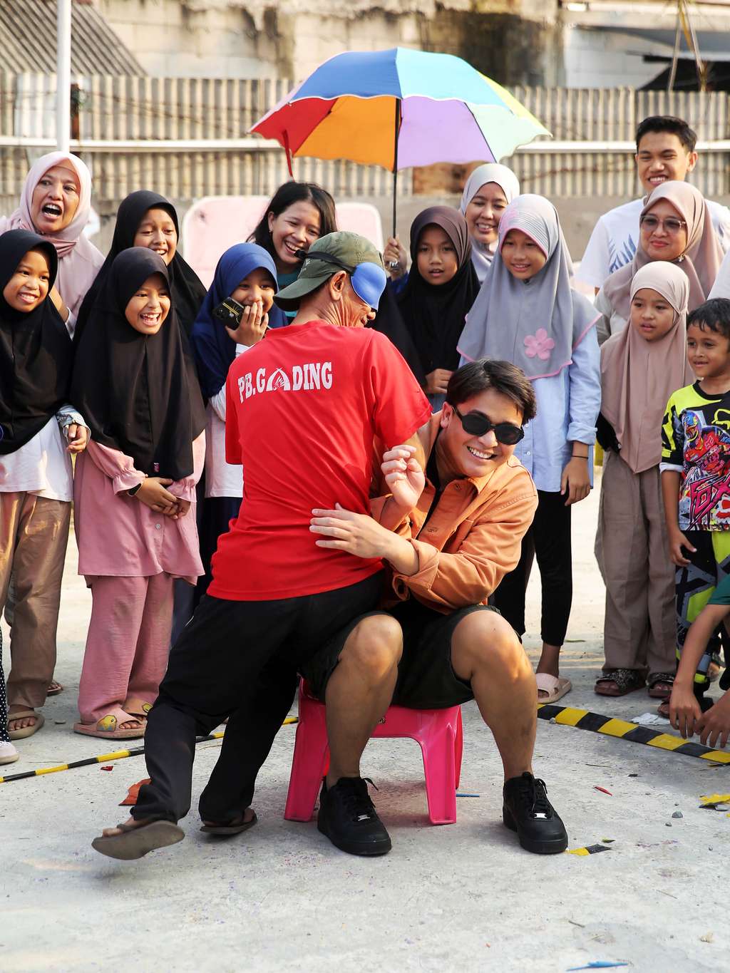 Gaya Billy Syahputra Saat Aktivitas, Kece Abis