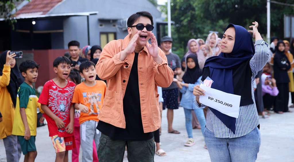 Gaya Billy Syahputra Saat Aktivitas, Kece Abis