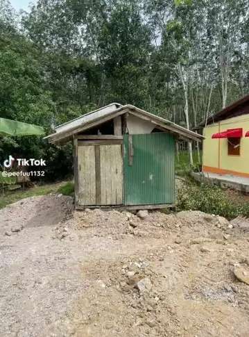 Masih Ingat Pria Viral yang Pamer Rumahnya yang Gubuk Reyot? Ini 10 Potretnya Setelah Direnovasi, Jadi Besar & Megah!