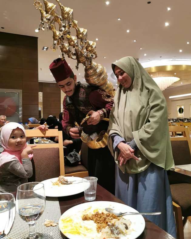 10 Potret Ibunda Inara Rusli yang Baru Disorot, Cantiknya Bak Bidadari, Ternyata Mantan Artis Terkenal!