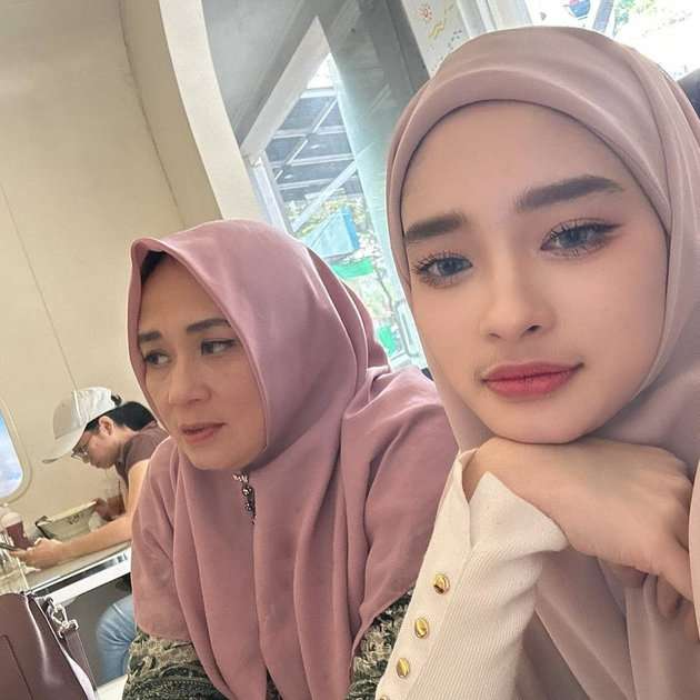 10 Potret Ibunda Inara Rusli yang Baru Disorot, Cantiknya Bak Bidadari, Ternyata Mantan Artis Terkenal!