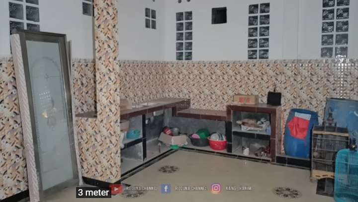 Viral Rumah Megah Bak Istana Rp5 Miliar di Tengah-Tengah Kuburan, Punya 12 Kamar & 7 Toilet, Ini 9 Potretnya