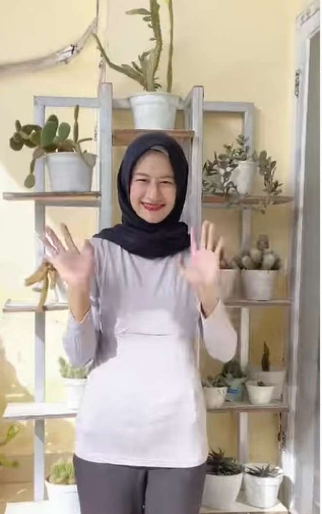 Viral di Media Sosial, Potret Lita Hendratno yang Kini Jadi Emak-emak Dasteran, Ternyata Dulunya Finalis Miss Indonesia!