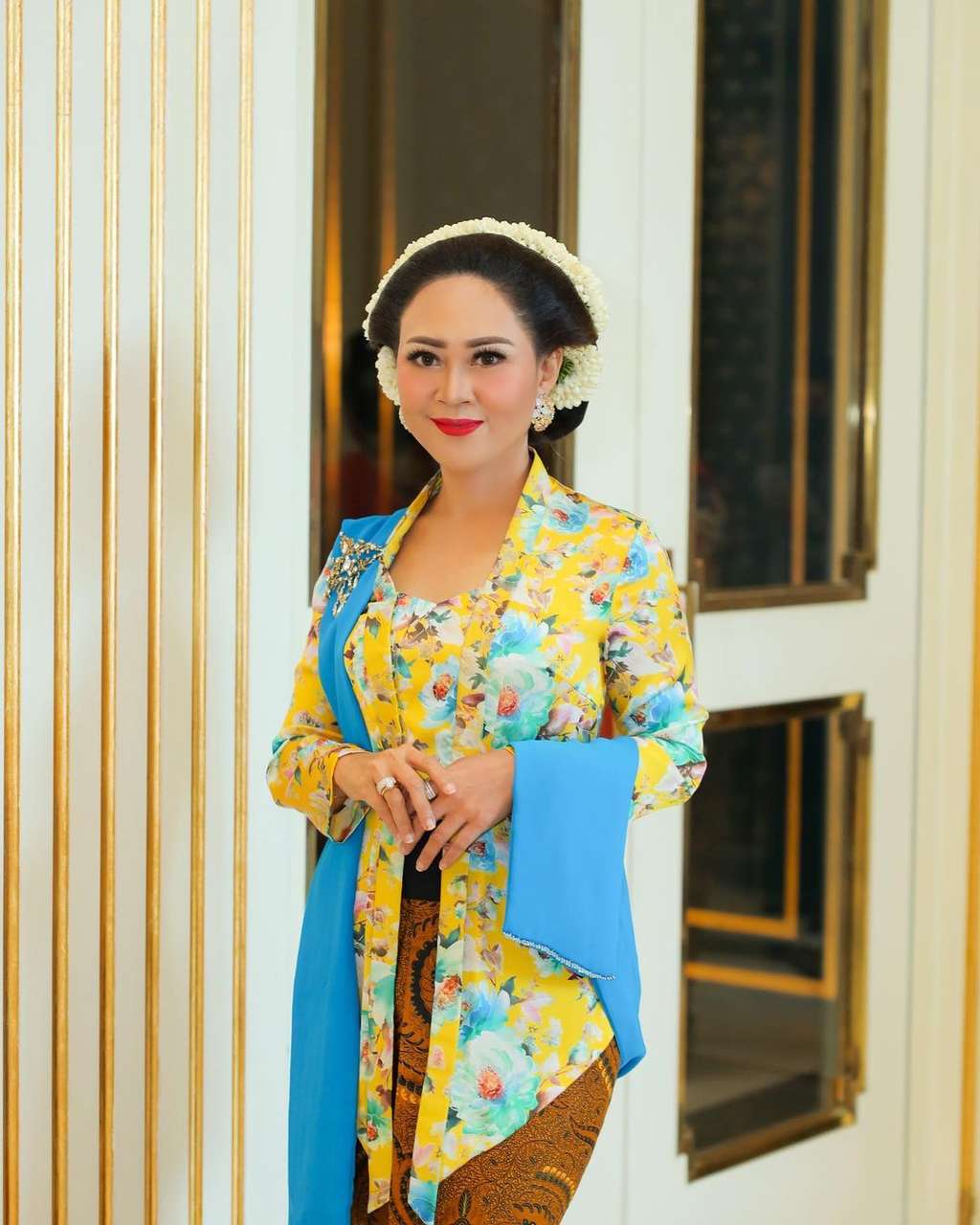 Potret Cantik Happy Djarot Berkebaya dalam Berbagai Acara