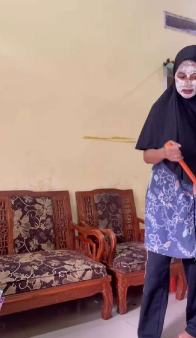 10 Potret Rumah Lita Hendratno, Miss Indonesia yang Viral Jadi Emak-Emak Berdaster Lusuh, Huniannya Jauh dari Mewah!