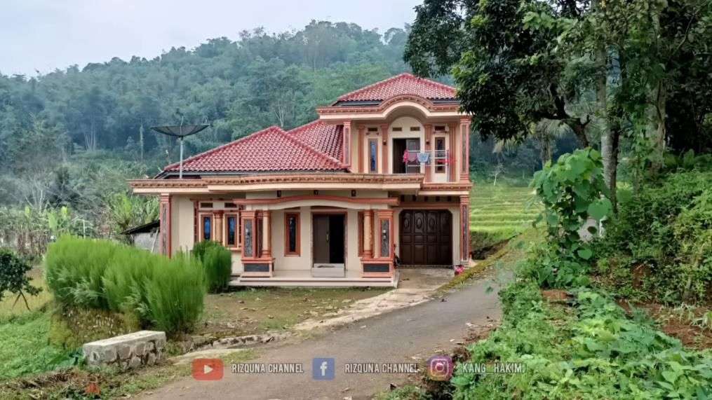 Viral Rumah Megah di Pinggir Sawah, Dikira Milik Pejabat Ternyata Penjual Siomay, Lihat Potretnya