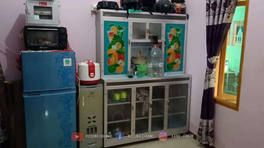 Viral Rumah Megah di Pinggir Sawah, Dikira Milik Pejabat Ternyata Penjual Siomay, Lihat Potretnya