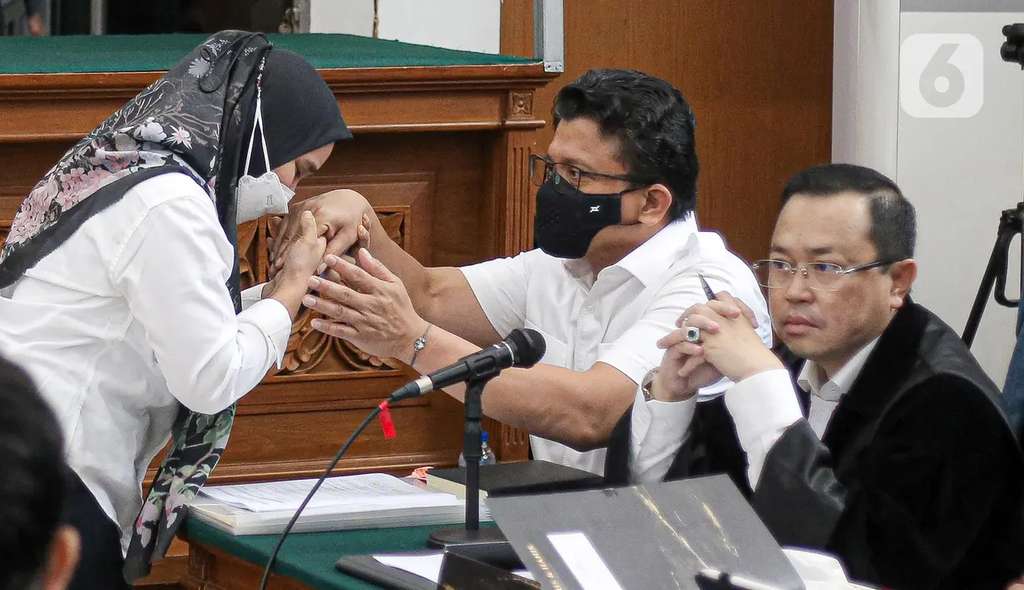 Masih Ingat Susi ART Ferdy Sambo? Dulu Viral Karena Berbelit-belit di Persidangan, Kini Unggah Status Mengejutkan di Tiktok