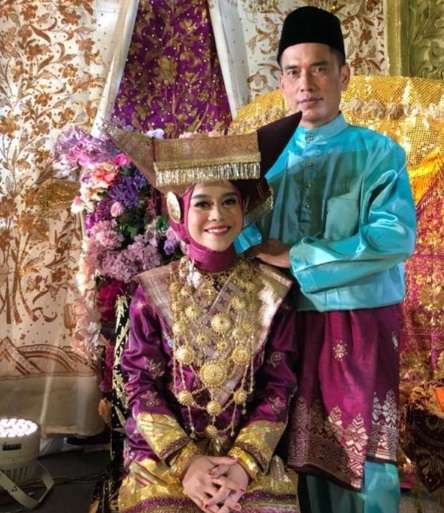 Tak Banyak yang Tahu, Ternyata Ayah Penyanyi Ternama Ini Pernah Jadi ART di Rumah Artis Senior, Kini Hidupnya Berubah Drastis!