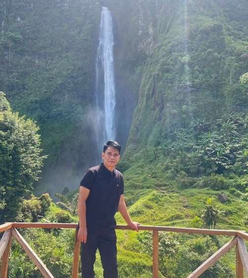 Tak Banyak yang Tahu, Ternyata Ayah Penyanyi Ternama Ini Pernah Jadi ART di Rumah Artis Senior, Kini Hidupnya Berubah Drastis!