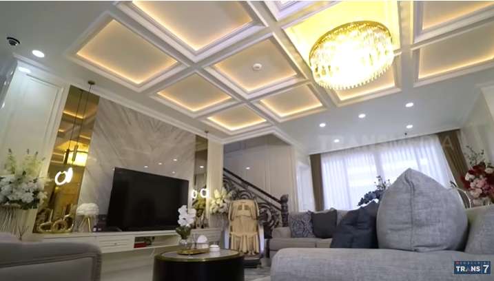 10 Potret Rumah Mewah Crazy Rich Palembang yang Viral, Kursi Pijatnya Seharga Mobil Baru!