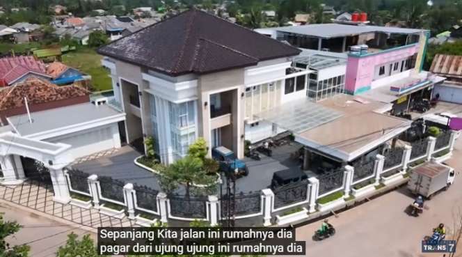 10 Potret Rumah Mewah Crazy Rich Palembang yang Viral, Kursi Pijatnya Seharga Mobil Baru!