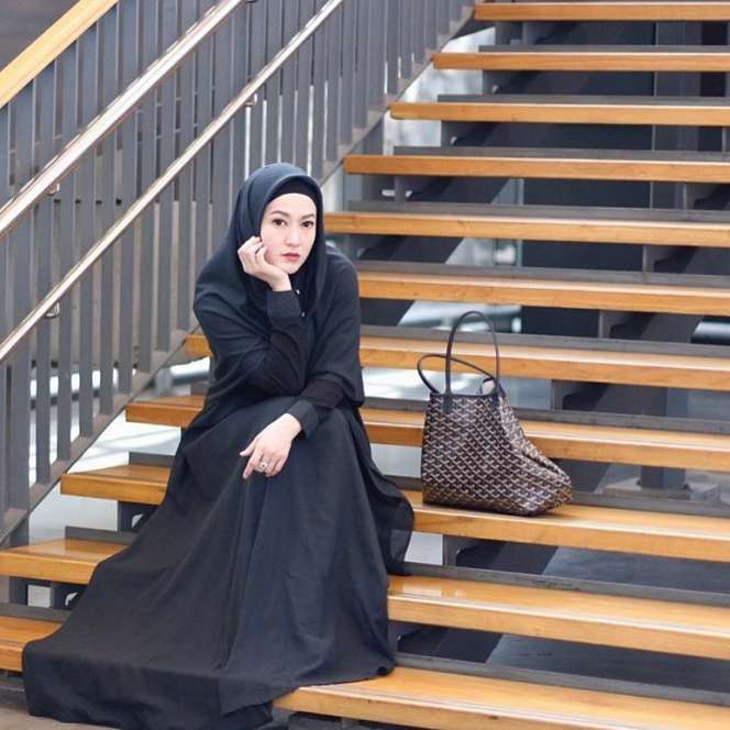 Wajah-wajah Bintang Film Dewasa yang Sekarang Hijrah