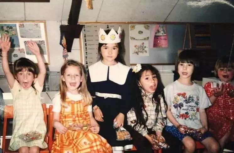 15 Foto Masa Kecil Artis Saat Rayakan Ultah, Ayu Ting Ting Usia 5 Tahun Udah Dandan Menor