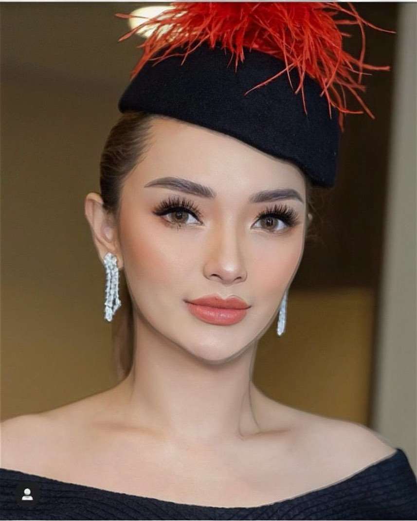 Dulu Tinggal di Rumah Beralas Tanah, Kini Hidup Artis Cantik Ini Berubah Drastis, Suaminya Bukan Orang Sembarangan!