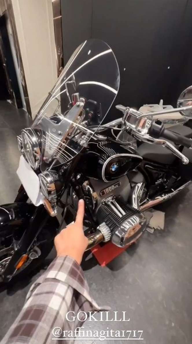 Potret Fuji Review Rumah Baru Raffi Ahmad, Kaget Denger Harga Kompor Nagita