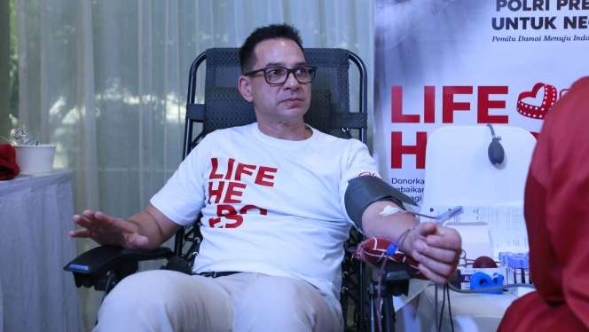 Lagi Donor Darah Olla Ramlan Tiba-tiba Ngaku Dijodoh-jodohkan sama Ari Wibowo