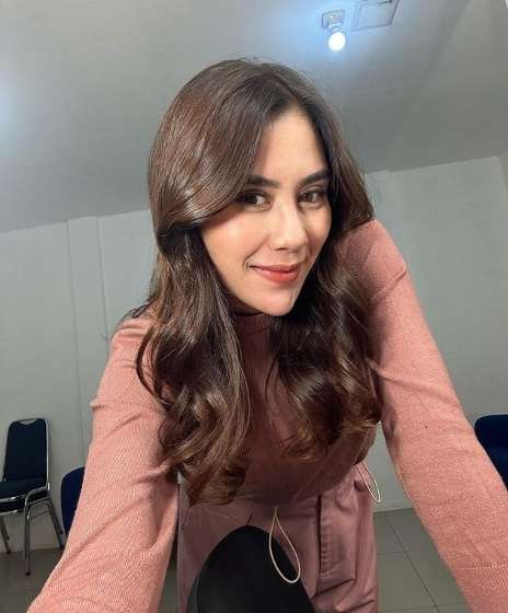 10 Adu Gaya Syahnaz Sadiqah VS Lady Nayoan, Istri Rendy Kjaernett Bongkar Dugaan Perselingkuhan Suami & Adik Raffi Ahmad
