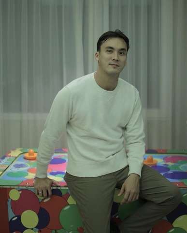 10 Potret Rendy Kjaernett, Aktor Ganteng Diduga Selingkuh dengan Syahnaz Sadiqah, Punya Tato Wajah Adik Raffi Ahmad!