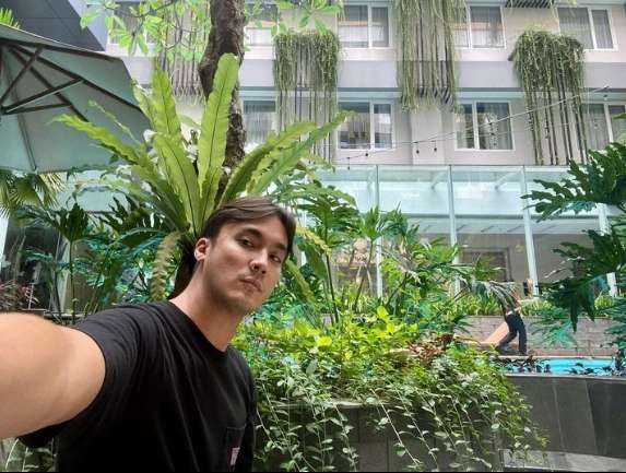 10 Potret Rumah Rendy Kjaernett, Diduga Selingkuh dengan Syahnaz Sadiqah, Tak Kalah Mewah dari Raffi Ahmad?
