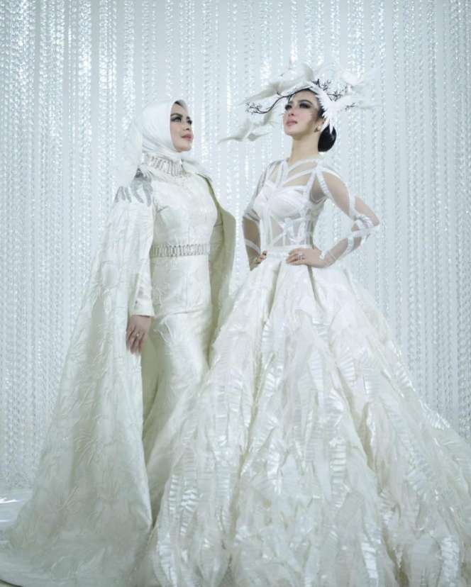 Potret Lawas Syahrini dan Aisyahrani, Dandanannya Menor Ciri Khas Bibir Merah Merona, Sempat Jadi Duo Dangdut Hits