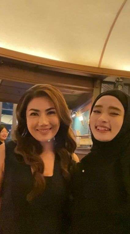 Potret Kedekatan Inara Rusli dan Inge Anugrah yang Disebut Calon Janda Sukses