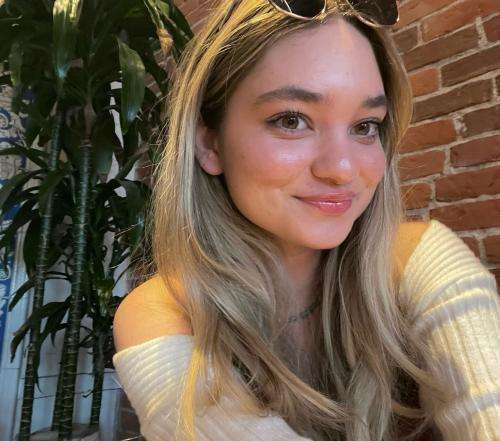 Potret Tina Keponakan Tamara Bleszynski yang Sekarang Jadi Artis Hollywood, Cantiknya Bak Barbie Hidup