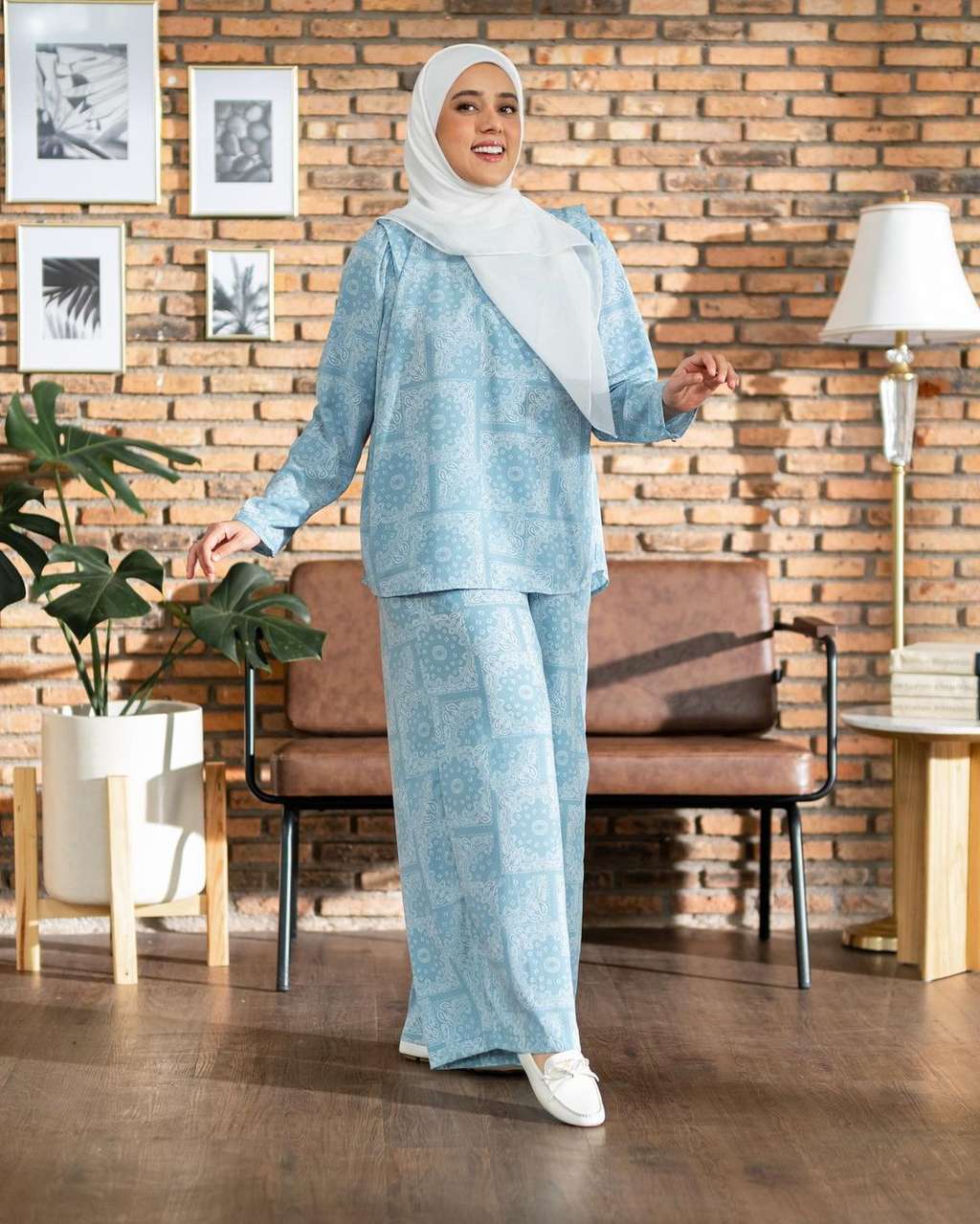 Potret Artis Dapat Hidayah Setelah Pulang Umrah, Kini Konsisten Berhijab