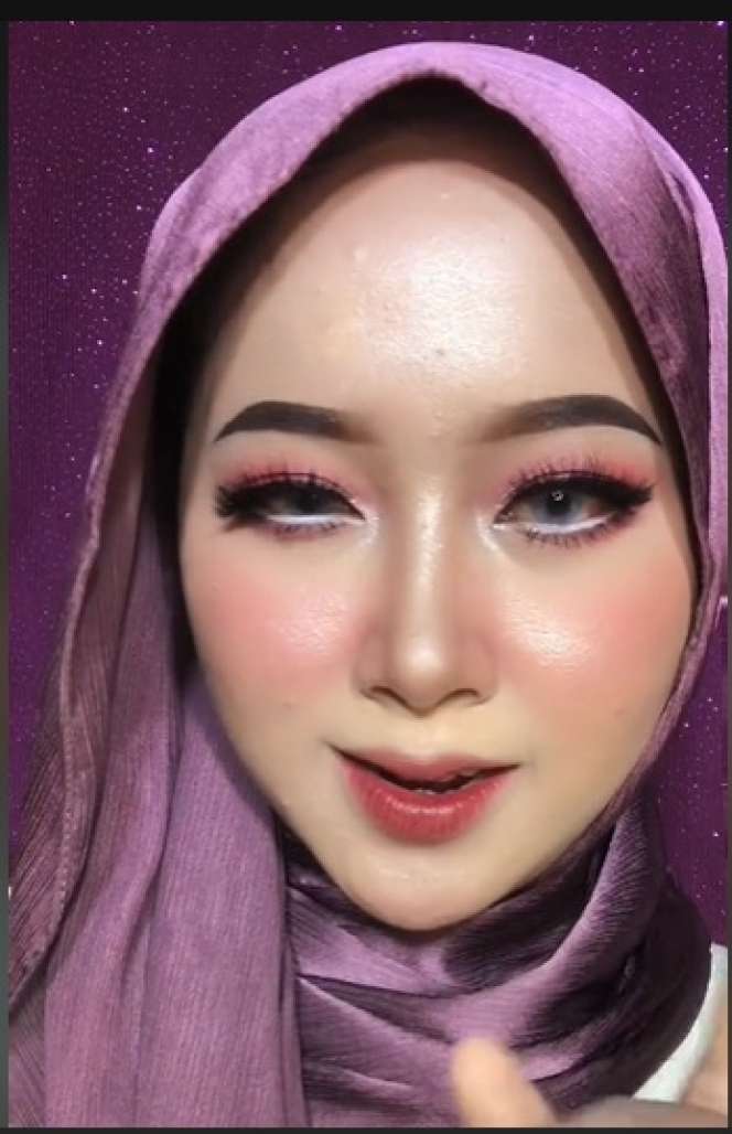 Tak Disangka Transformasi Makeup Wanita Ini Malah Bikin Syok, Netizen: `Kaget Banget Kirain Bidadari`