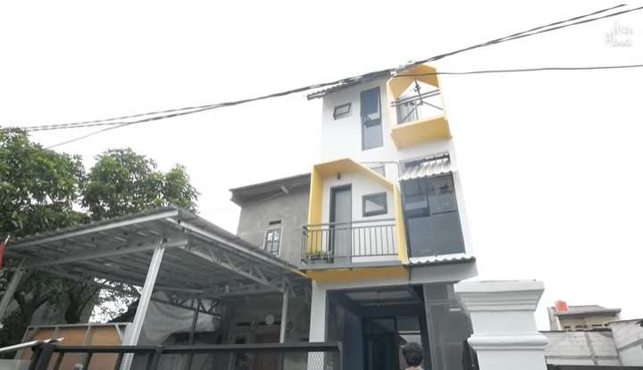 Potret Rumah Mungil Selebar 3,8 Meter, Punya Desain Unik yang Bikin Betah Seharian!