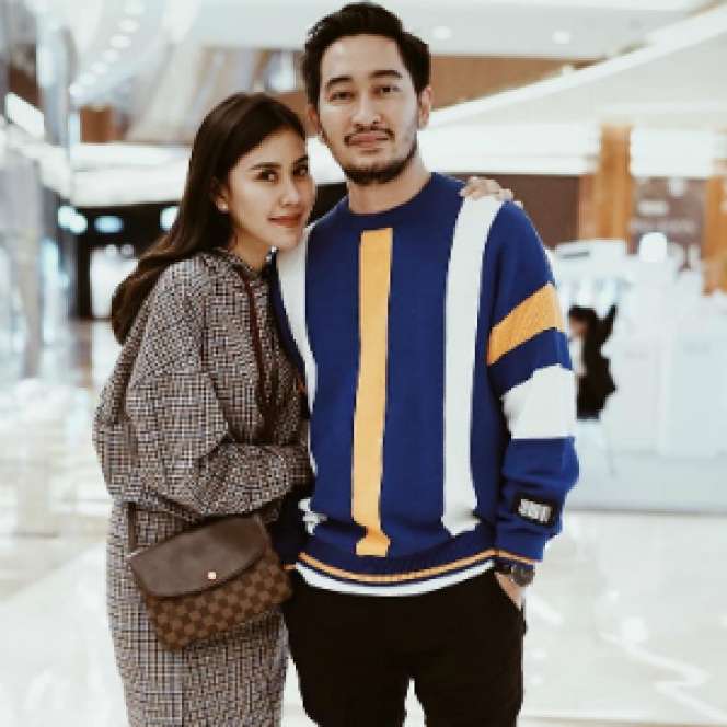 Sederet Bukti Jeje Bucin ke Syahnaz: Kepengan Minta Anak Lagi!