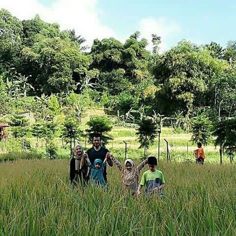 Harta Capai Rp73 Miliar, Ini 10 Potret Kesederhanaan Primus Yustisio & Jihan Fahira, Tak Malu Makan di Warteg!