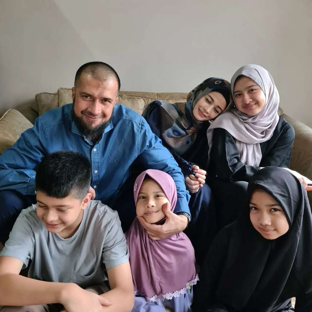 Harta Capai Rp73 Miliar, Ini 10 Potret Kesederhanaan Primus Yustisio & Jihan Fahira, Tak Malu Makan di Warteg!