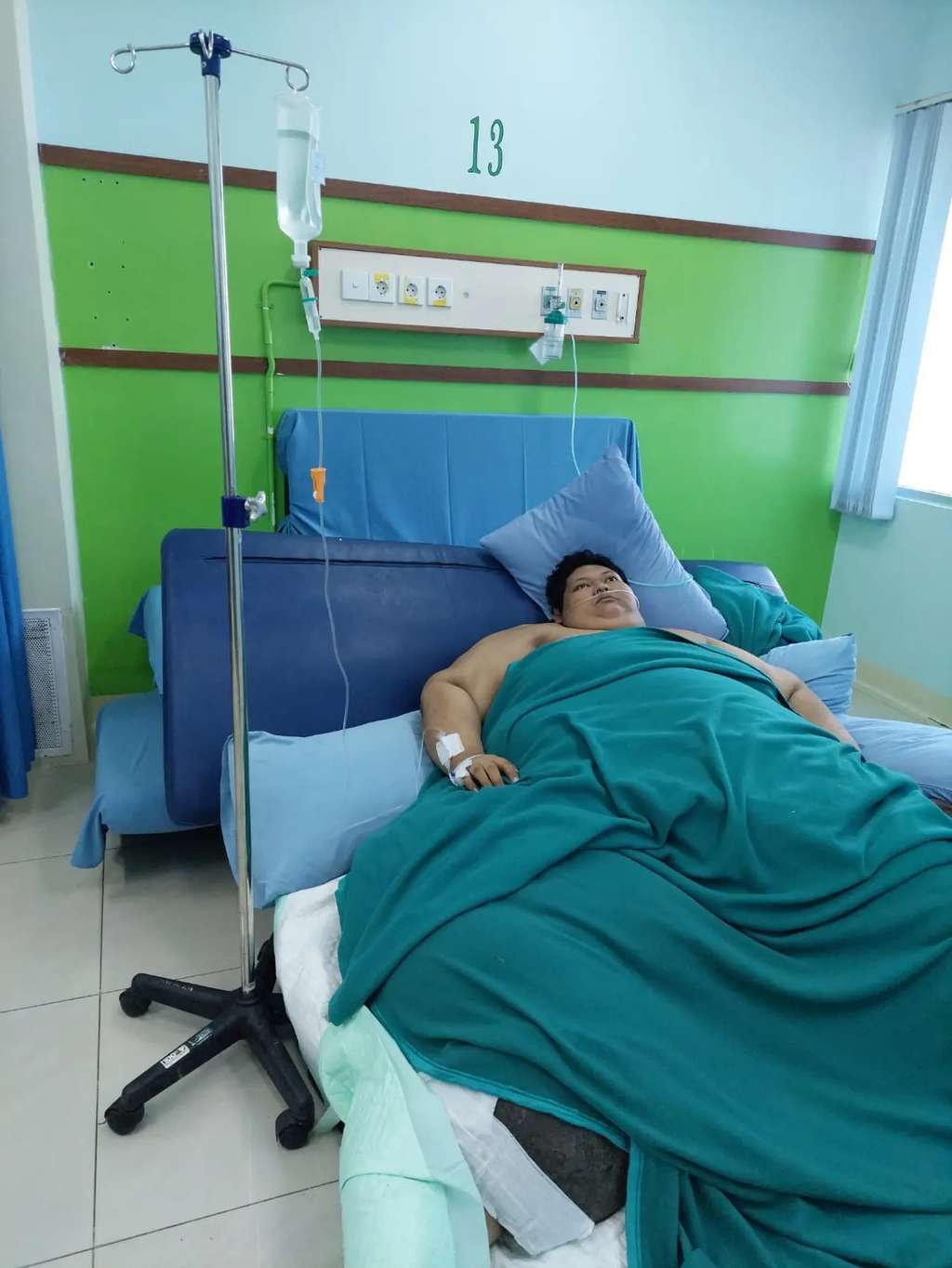 8 Potret Kondisi Terakhir Fajri, Pria Obesitas 300 Kg Sebelum Meninggal Dunia, Ini Penyebabnya!
