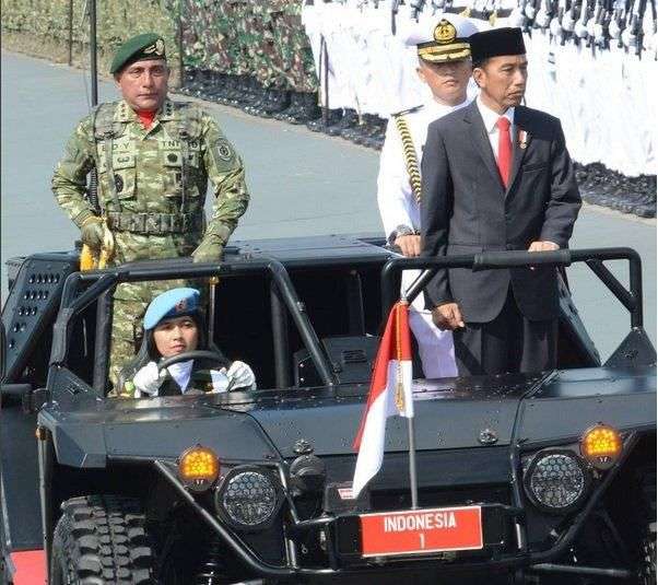 Potret Transformasi Emak-emak Berdaster Anak Dua yang Dulunya Anggota Paspampres, Netizen: `Ini Kisah yang Paling Keren`