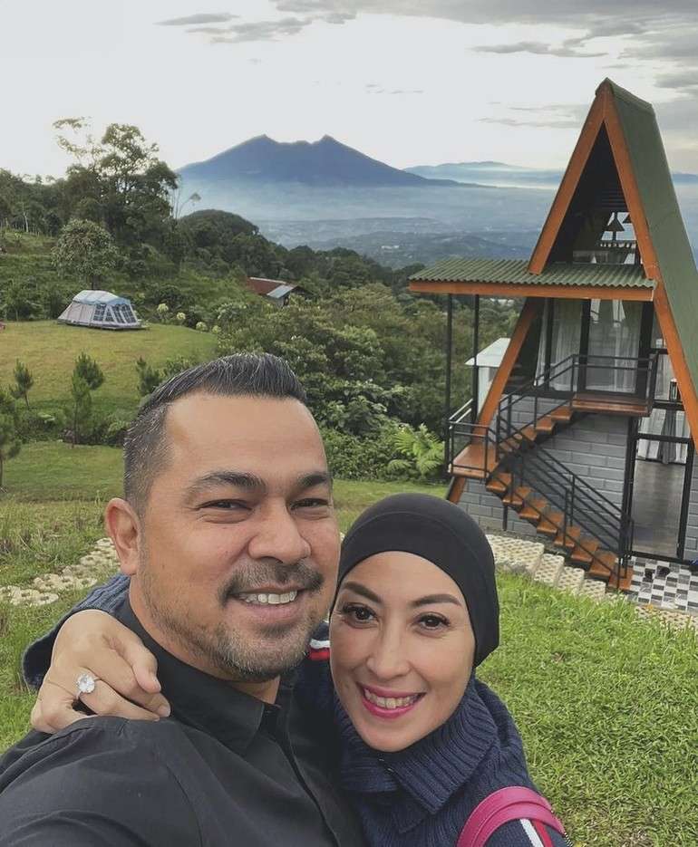 Potret Sederet Artis yang Diduga Selingkuh Karena Cinlok, Syahnaz dan Rendy Pernah Berperan Suami Istri 