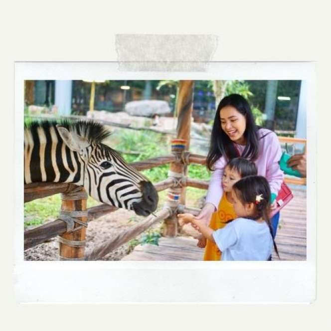 Potret Lady Nayoan saat Momong Anak, Beda Jauh Sama Syahnaz! 