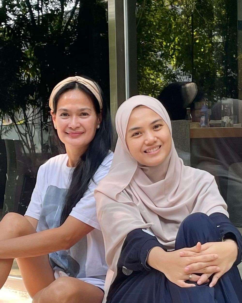 10 Potret Artis & Ibu Mertua Ini Bak Ibu dan Anak Kandung, Jeje Menantu Kesayangan Amy Qanita!