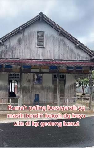 10 Potret Rumah Tua Usia 100 Tahun di Desa Terpencil, Termewah di Zaman Belanda, Dapurnya Jadul & Langka!