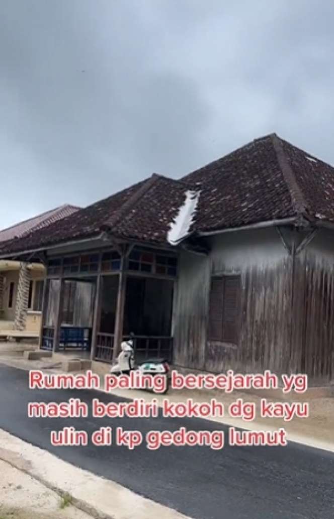 10 Potret Rumah Tua Usia 100 Tahun di Desa Terpencil, Termewah di Zaman Belanda, Dapurnya Jadul & Langka!