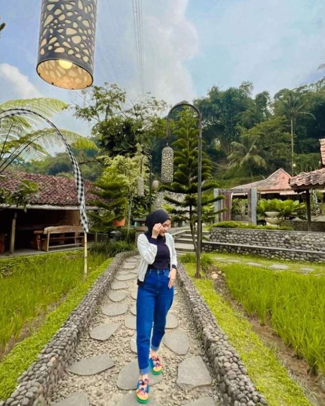 10 Potret Sepupu Ayu Ting Ting yang Diduga Sindir Perselingkuhan Syahnaz Sadiqah, Netizen: Nggak Ngaca?