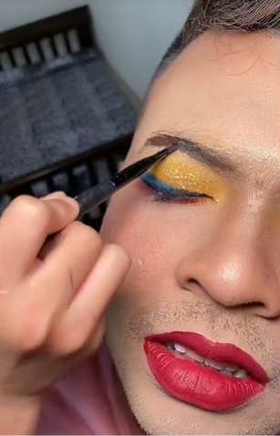 Bocil 5 Tahun Makeover Sang Ayah Jadi Princess, Hasil Riasannya di Luar Dugaan, Netizen: Calon MUA Hebat!