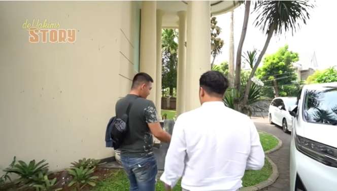 10 Potret Rumah Asisten Irfan Hakim yang Megah Bak Istana, Ternyata Lebih `Sultan` dari Bosnya!