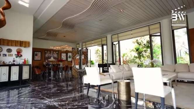 Rumah Artis ini Punya Danau & Lapangan Golf Pribadi, Dijuluki Sultan Malang, Raffi Ahmad Tak Ada Apa-Apanya, Ini Potretnya