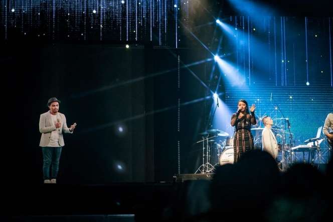 Potret Mutia Ayu Ajak Sang Anak 'Bertemu' Glenn Fredly, Netizen Salfok Sama Paras Gewa 
