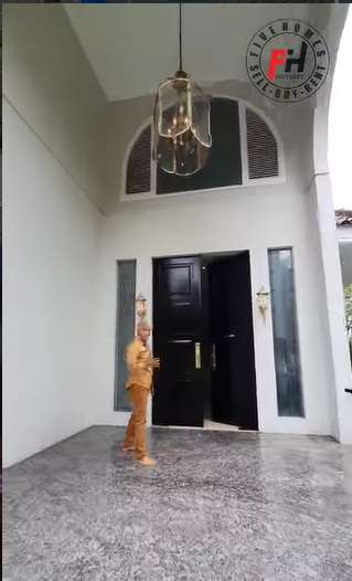 Penampakan Rumah Mewah Seharga Rp120 Miliar, Hunian Sultan Andara Kalah Jauh!