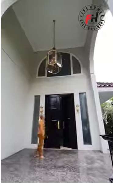 Penampakan Rumah Mewah Seharga Rp120 Miliar, Hunian Sultan Andara Kalah Jauh!
