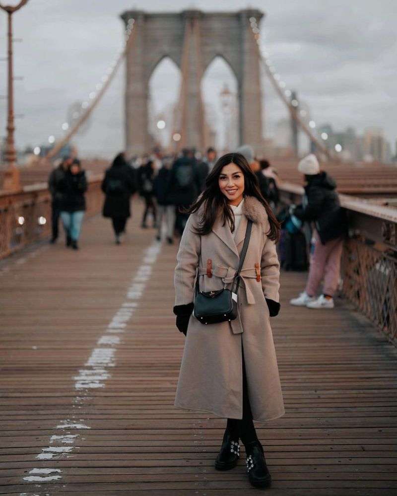 OOTD Nisya Ahmad yang Dijuluki Hot Mom, Gak Kalah Sama Syahnaz