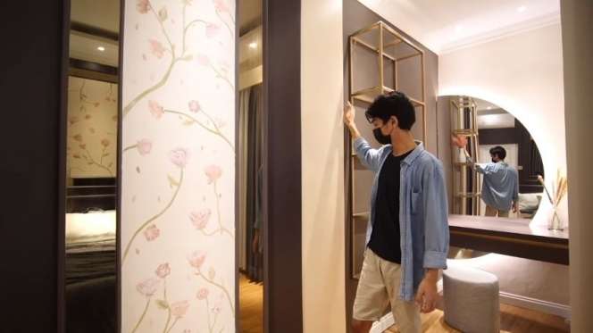 Viral Sales Popok Bayi Diludahi Saat Jualan, Kini Jadi Komedian Papan Atas, Rumahnya Megah Bak Istana, Ini Potret